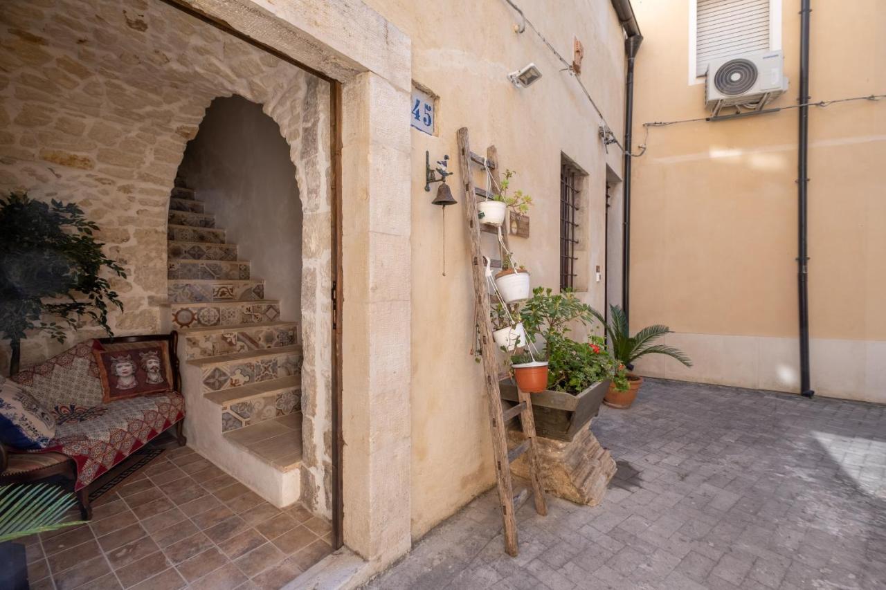 Si-Moutique Le Case Degli Avi Barocche, Con Terrazza Panoramica Modica Exterior photo